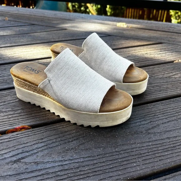 Toms Women's Cream Diana Wedge Sandles - Picture 2 of 6